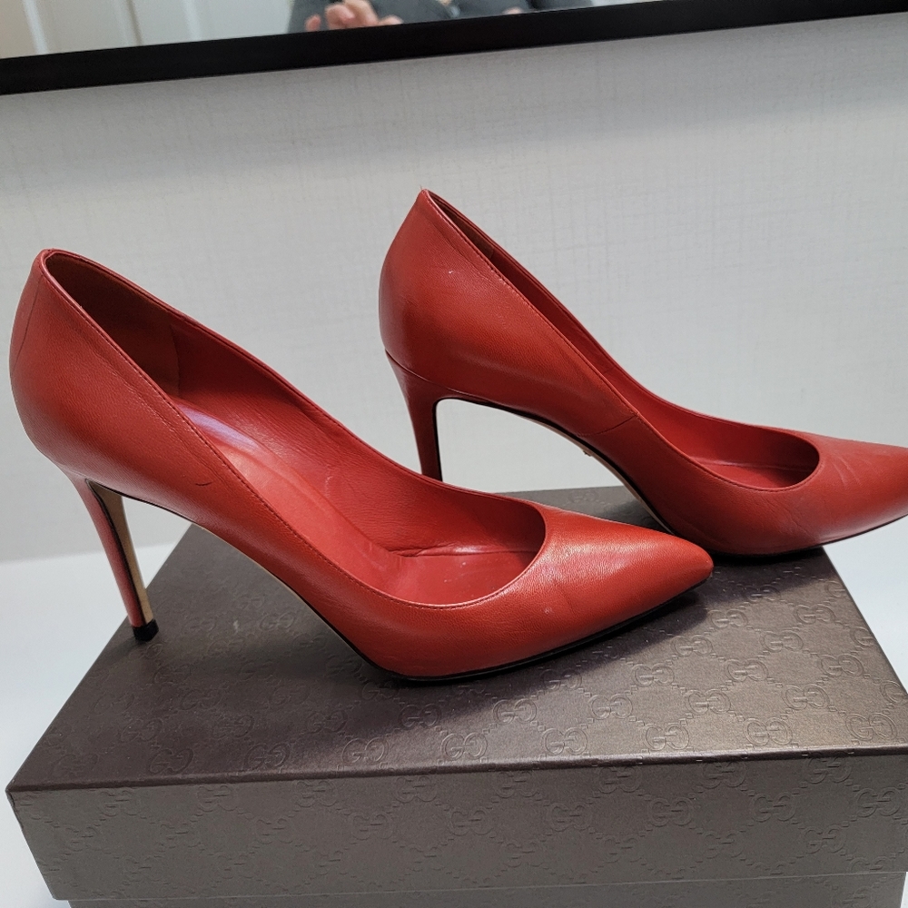 Gucci Oxidation pump  4" hill